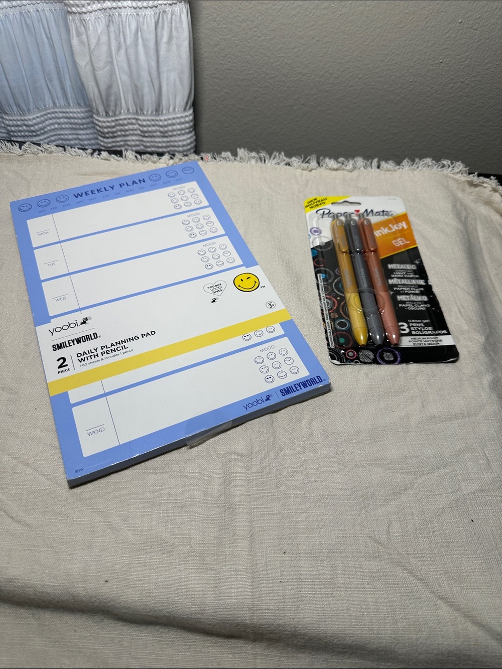 SmileyWorld Weekly Planning Pad - Light Blue & White and Ink Joy pens NWT